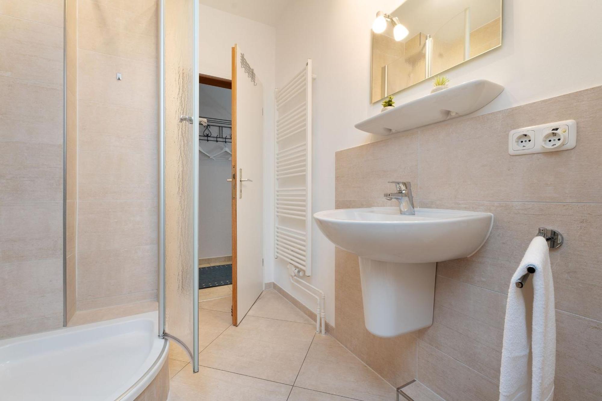 Mittelweg 6 Wohnung 4 Греміц Екстер'єр фото